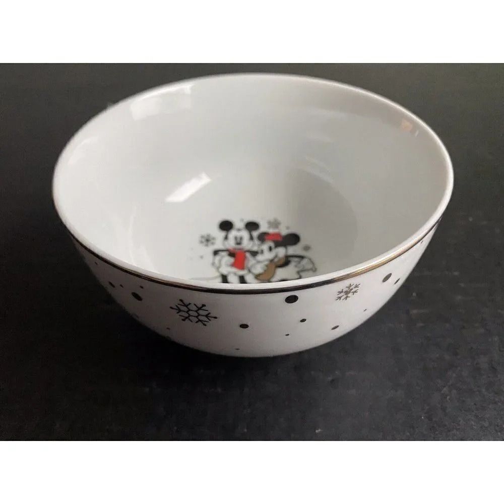 DISNEY MICKEY MINNIE MOUSE Christmas Soup Snowflakes Red Scarf Bowl NEW